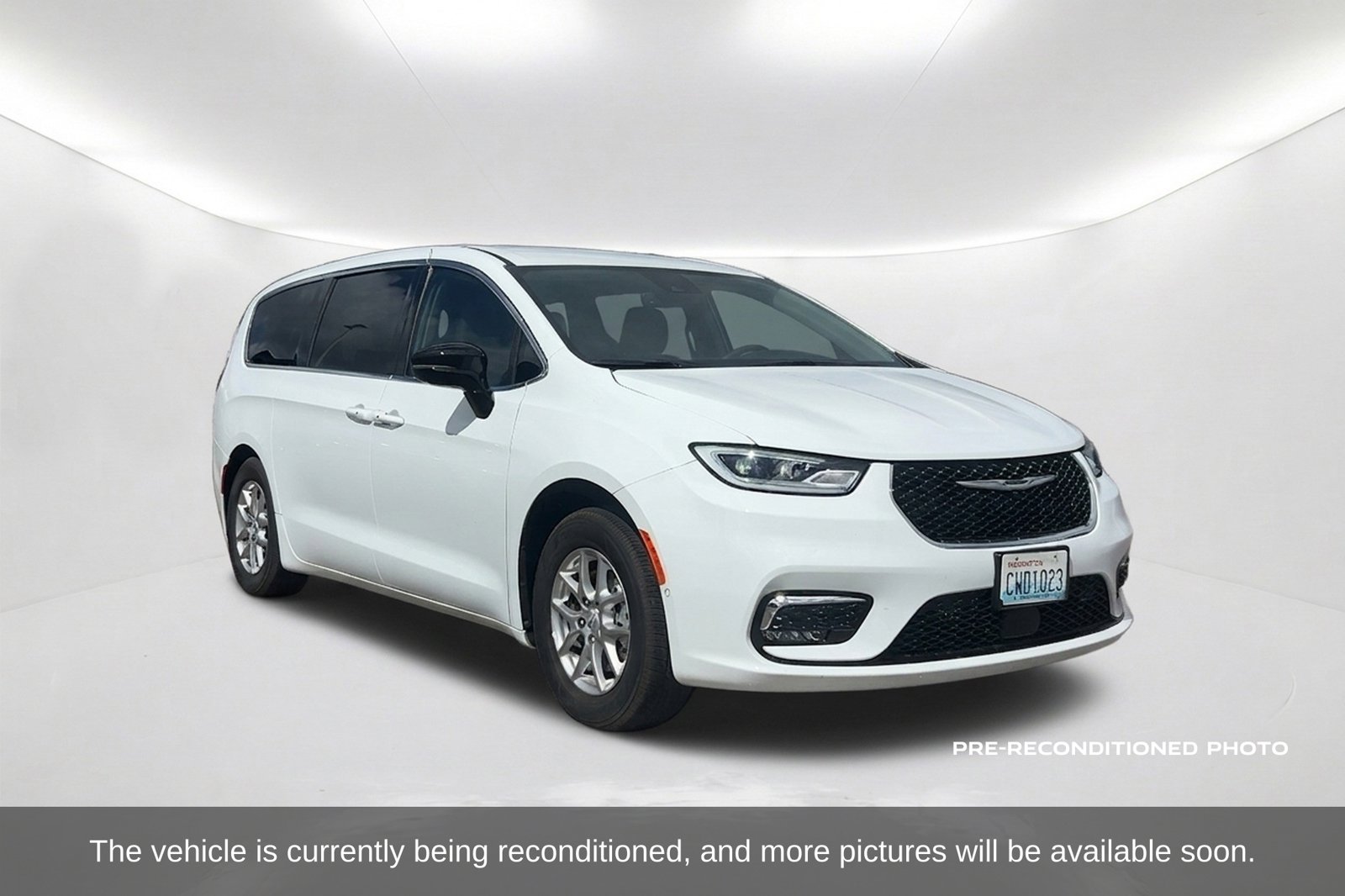 Used 2026 Chrysler Pacifica Select Minivan/Van