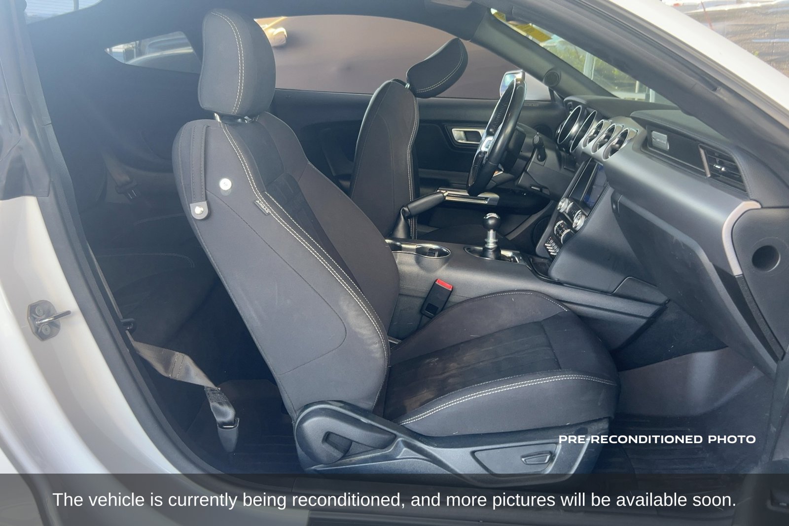 2022 Ford Mustang GT - Photo 15