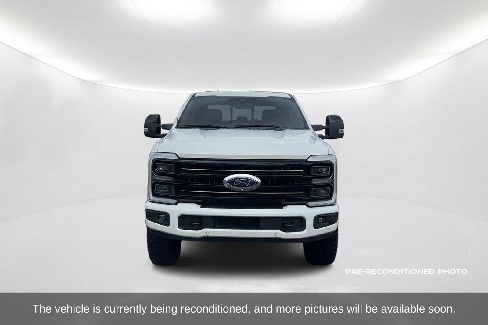 Used 2025 Ford F-250SD Platinum Truck