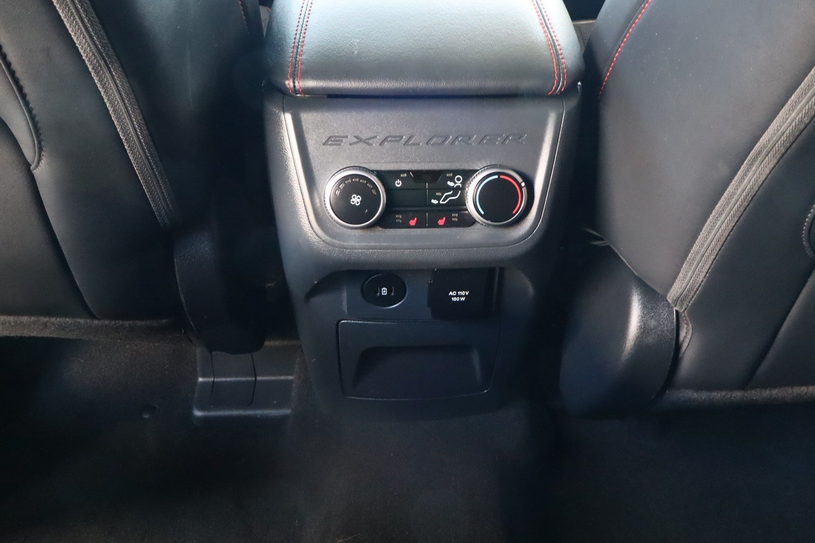 2025 Ford Explorer ST - Photo 34