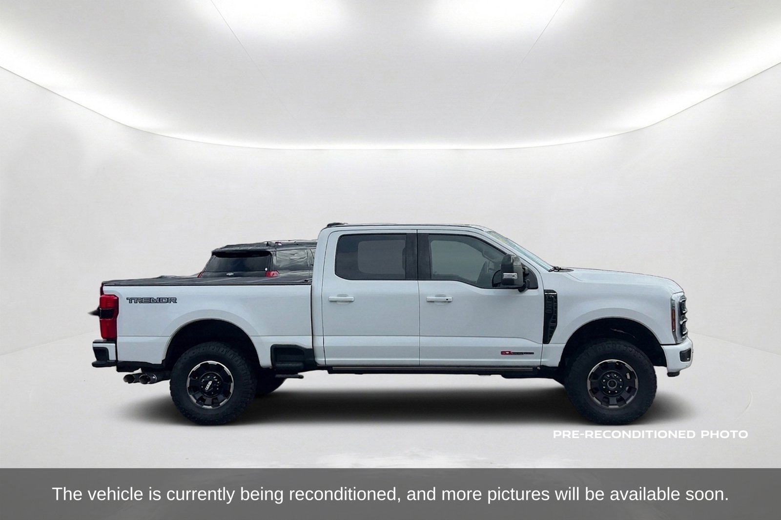 Used 2025 Ford F-250SD Platinum Truck