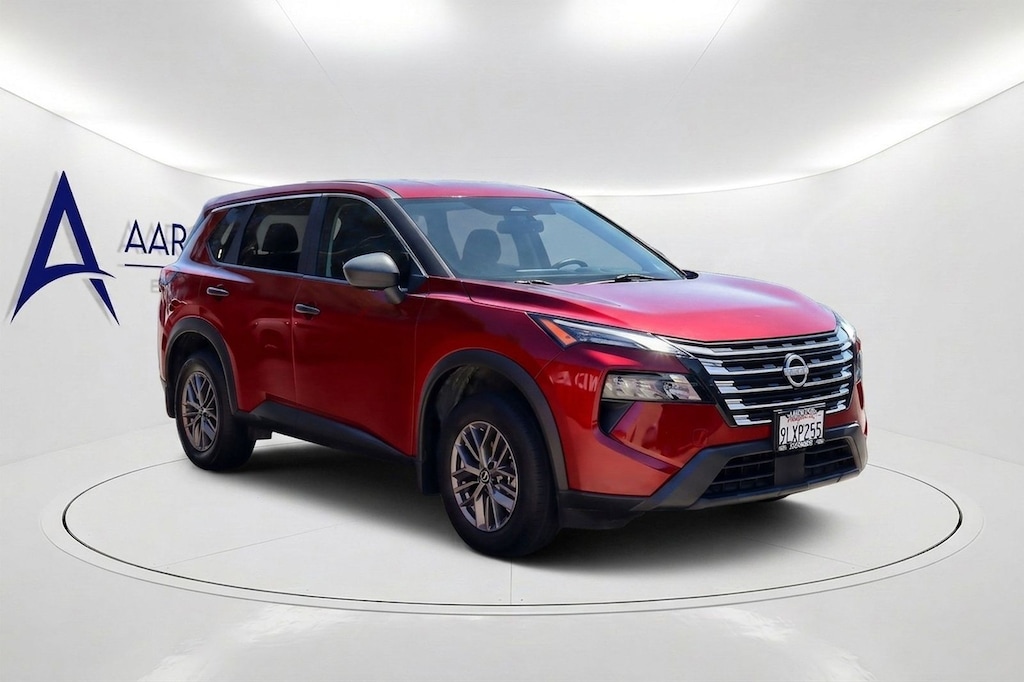 Used 2024 Nissan Rogue S SUV