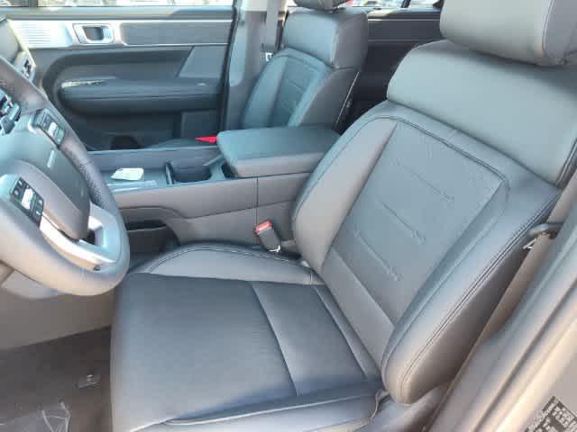 2026 Hyundai Santa Fe Limited - Photo 13