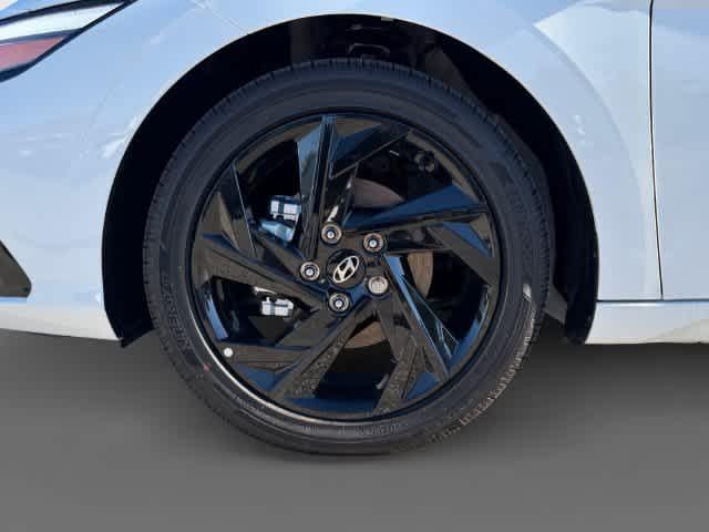 2026 Hyundai Elantra SEL - Photo 2