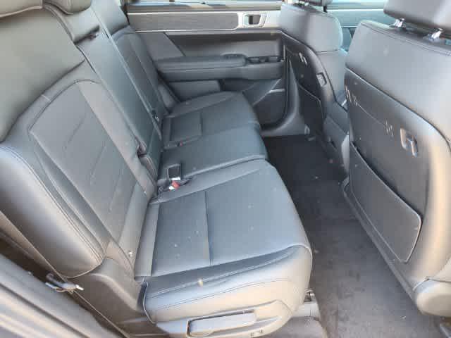 2026 Hyundai Santa Fe Limited - Photo 18