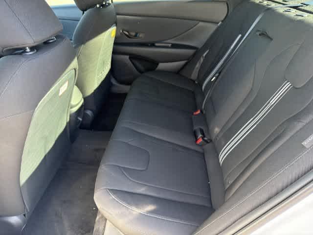 2026 Hyundai Elantra SEL - Photo 9