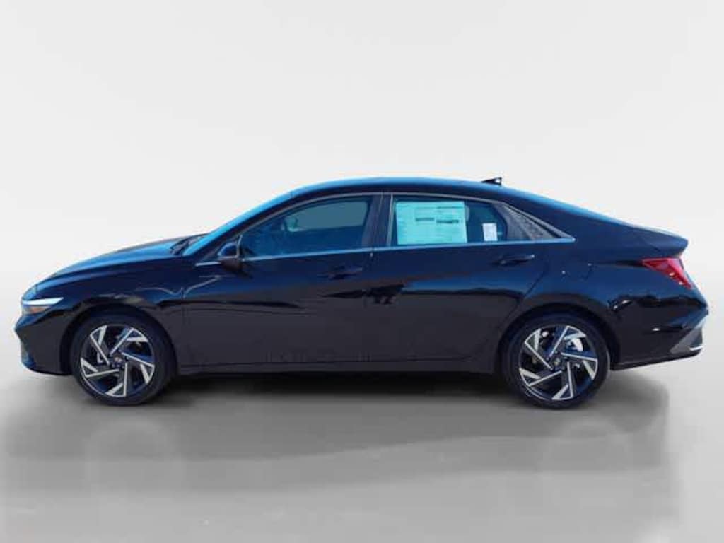 New 2026 Hyundai Elantra Limited Sedan