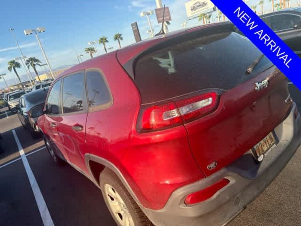 Used 2017 Jeep Cherokee Sport FWD SUV