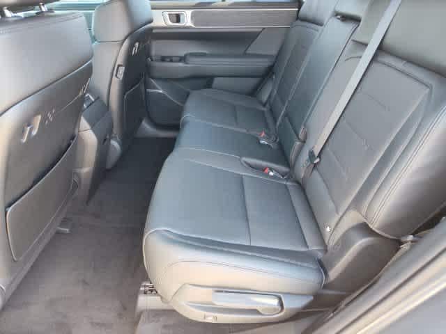 2026 Hyundai Santa Fe Limited - Photo 17