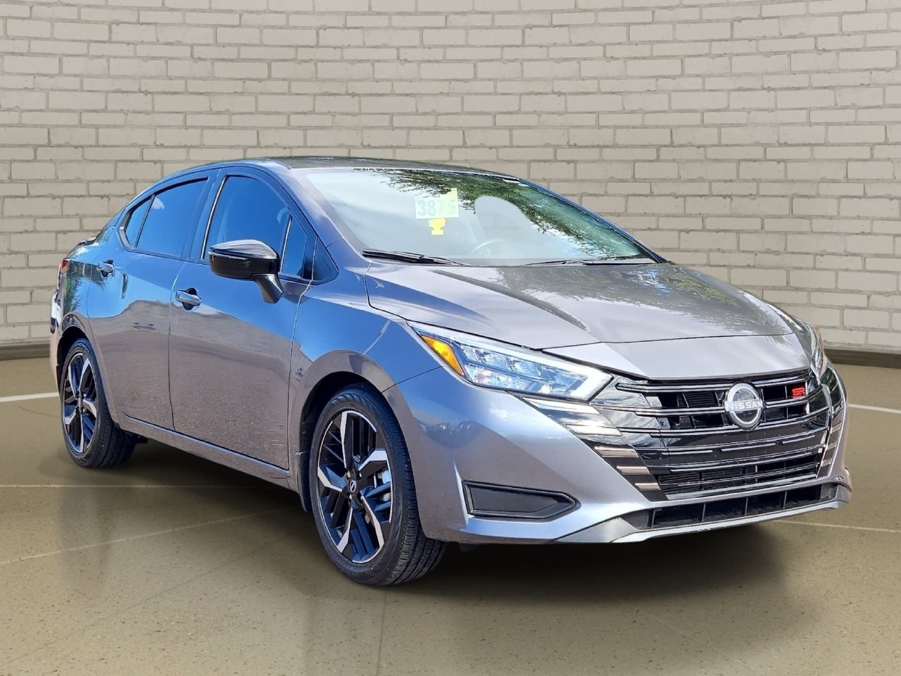 Used 2025 Nissan Versa 1.6 SR Sedan