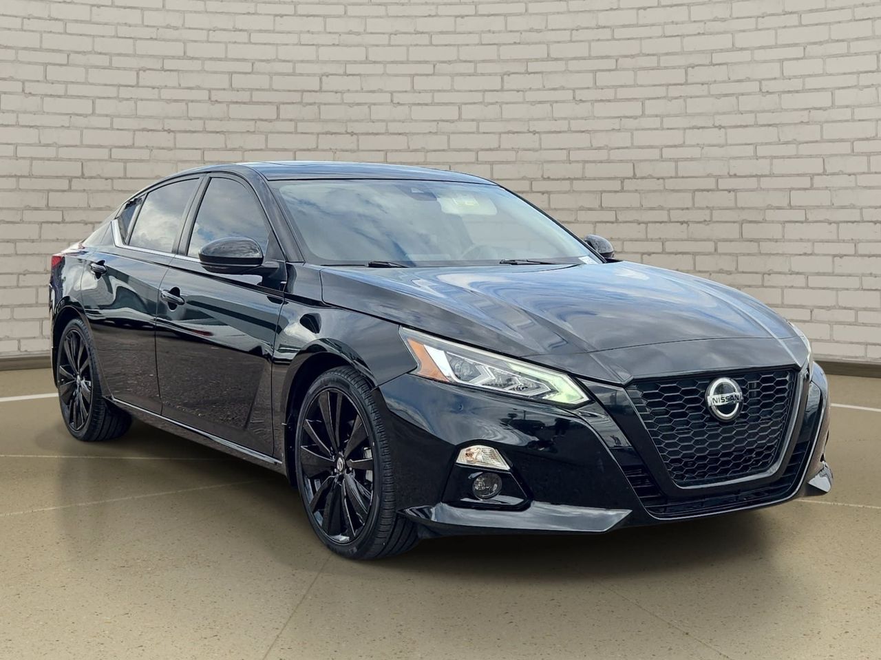 Certified 2022 Nissan Altima 2.5 SR Sedan