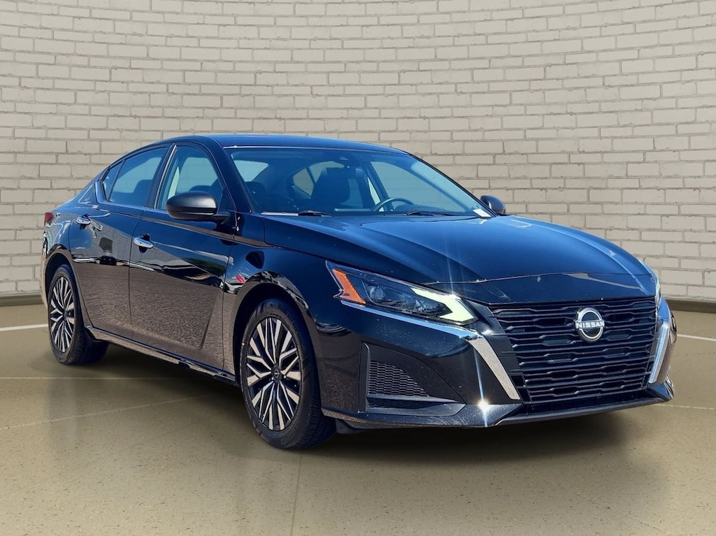 Certified 2025 Nissan Altima 2.5 SV Sedan