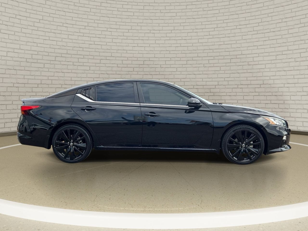 Certified 2022 Nissan Altima 2.5 SR Sedan