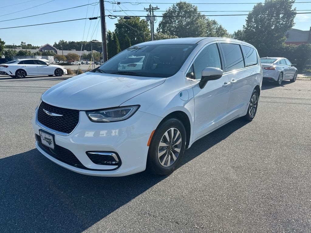 Used 2023 Chrysler Pacifica Hybrid Touring L