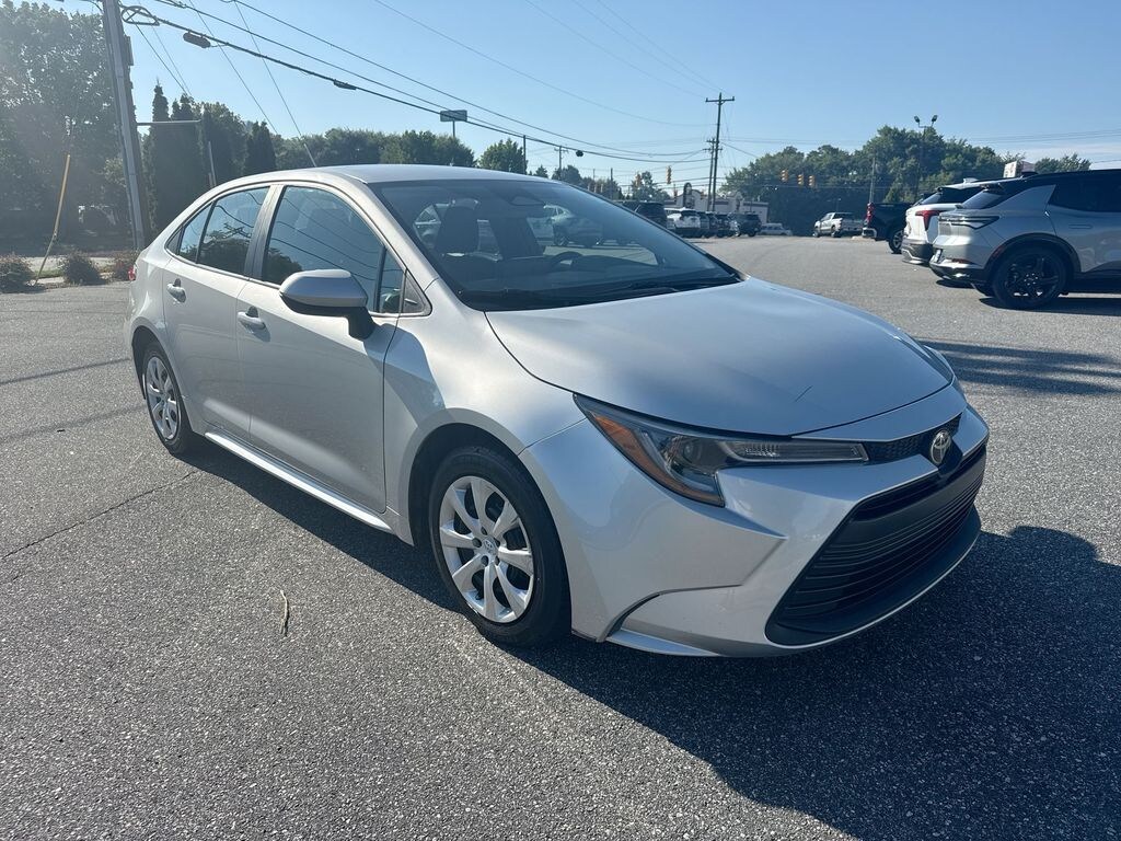 Used 2024 Toyota Corolla LE