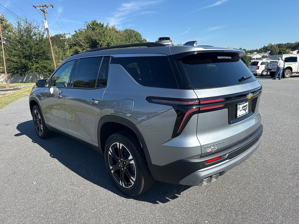New 2027 Chevrolet Traverse LT SUV