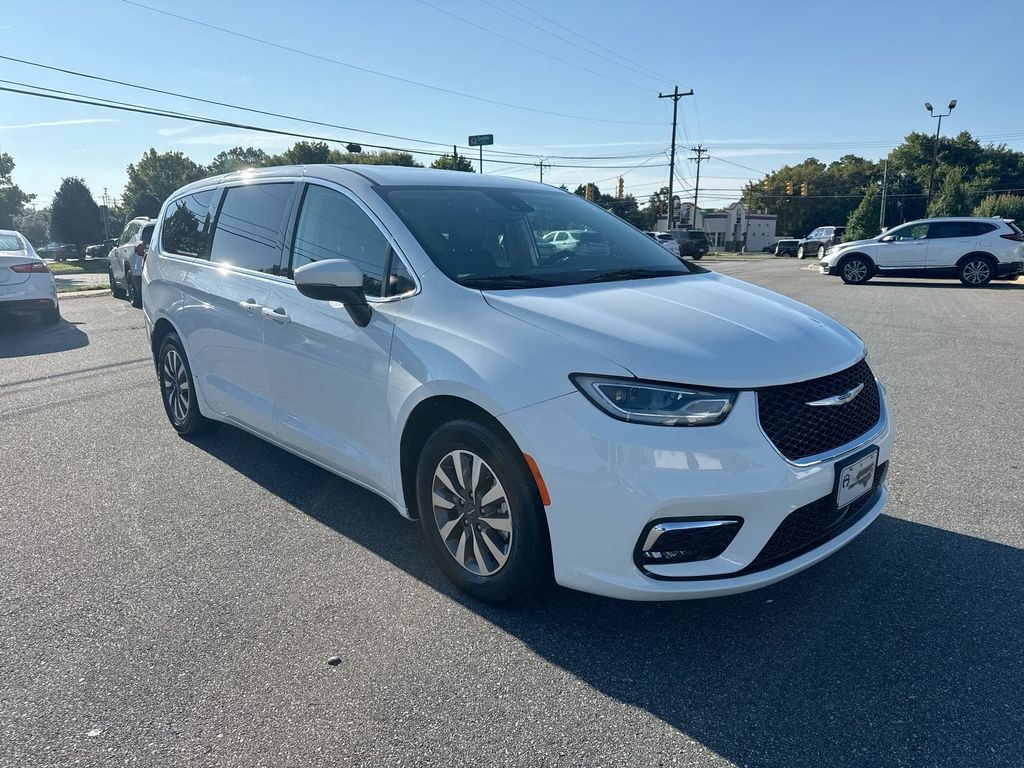 Used 2023 Chrysler Pacifica Hybrid Touring L