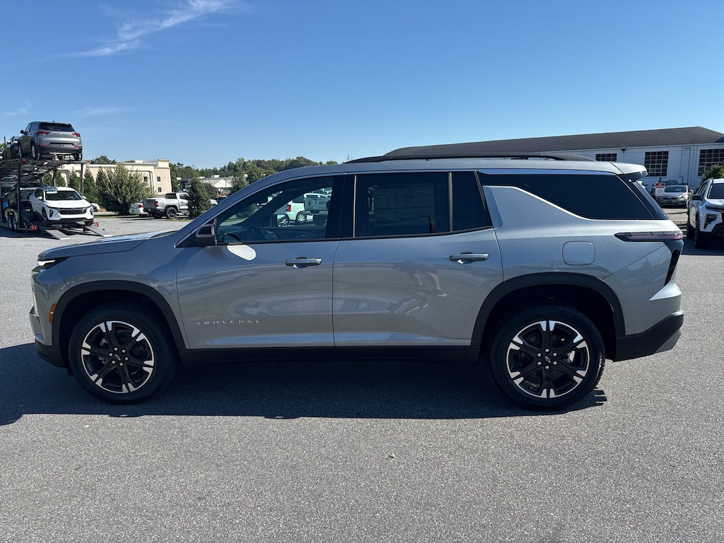 New 2027 Chevrolet Traverse LT SUV