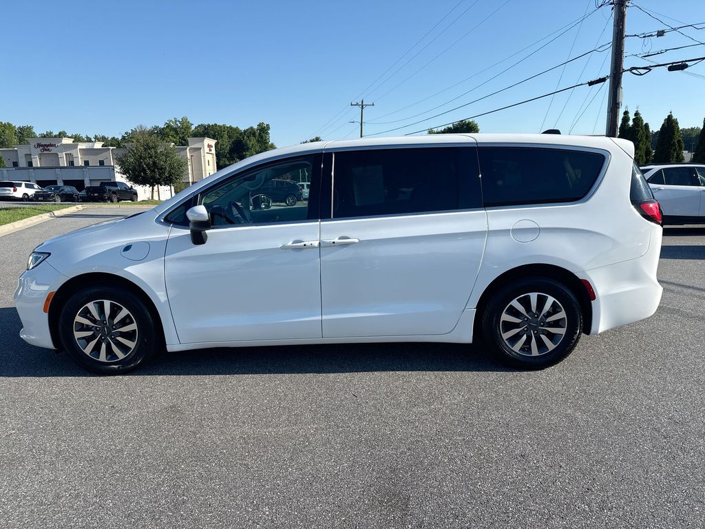 Used 2023 Chrysler Pacifica Hybrid Touring L