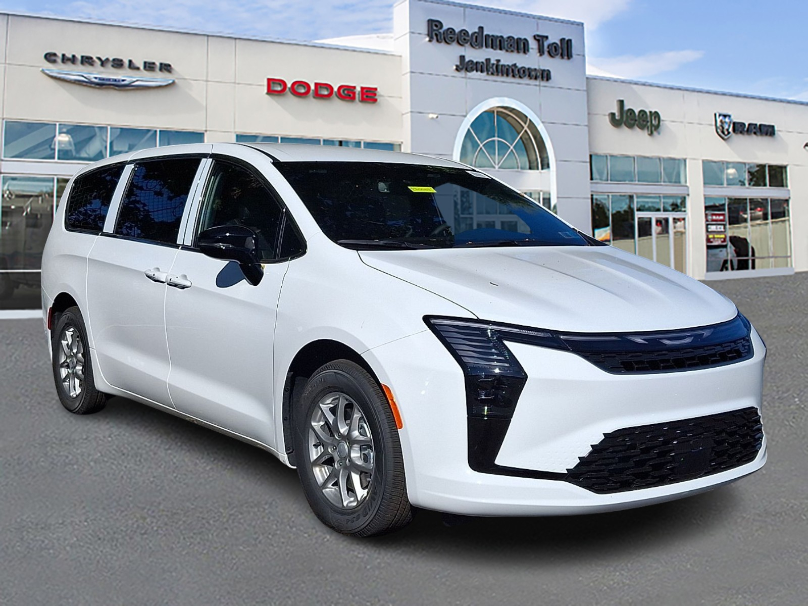 2027 Chrysler Pacifica Select