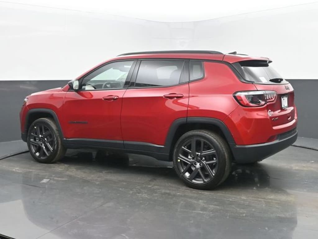 New 2026 Jeep Compass Latitude Sport Utility
