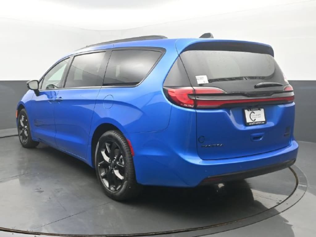 New 2027 Chrysler Pacifica Select Passenger Van