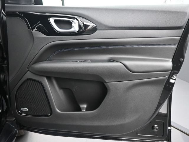 2025 Jeep Compass Latitude - Photo 20