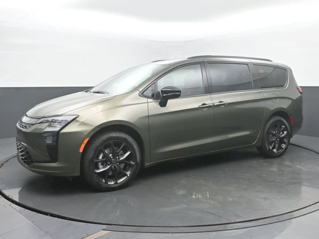 New 2027 Chrysler Pacifica Limited Passenger Van
