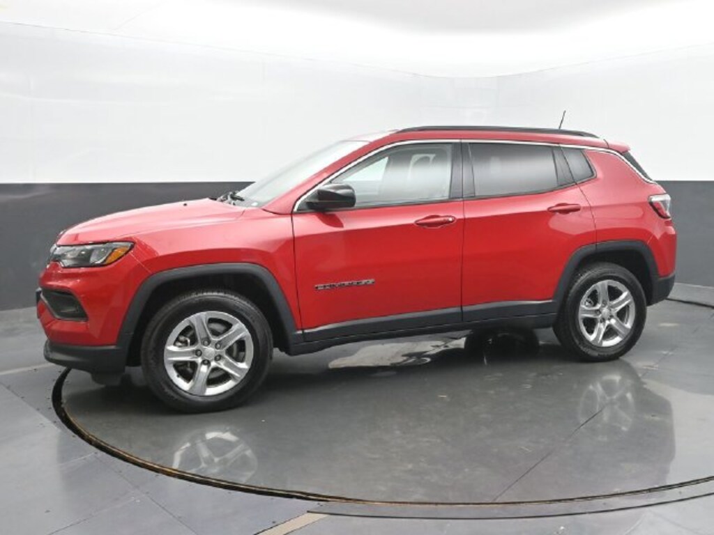 Used 2024 Jeep Compass Latitude SUV