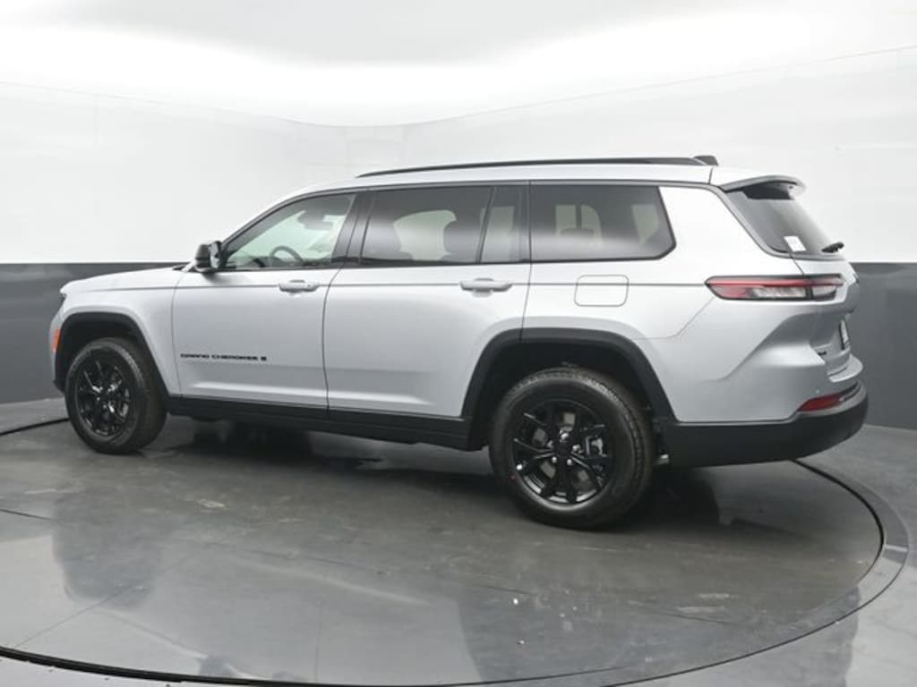 New 2026 Jeep Grand Cherokee L Altitude Sport Utility