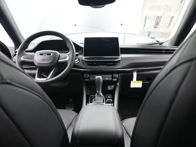 2025 Jeep Compass Latitude - Photo 24