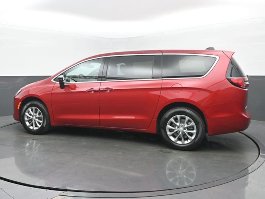New 2027 Chrysler Pacifica Select Passenger Van
