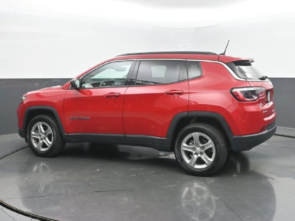 Used 2024 Jeep Compass Latitude SUV
