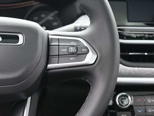 2025 Jeep Compass Latitude - Photo 29