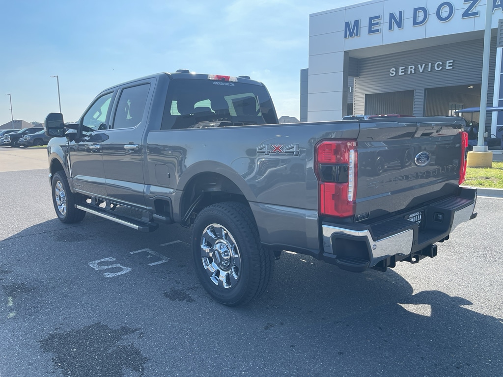 New 2026 Ford F-250 Lariat Crew Cab