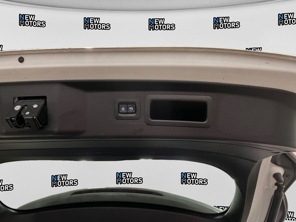 2025 Mazda CX-50 Premium Plus - Photo 17