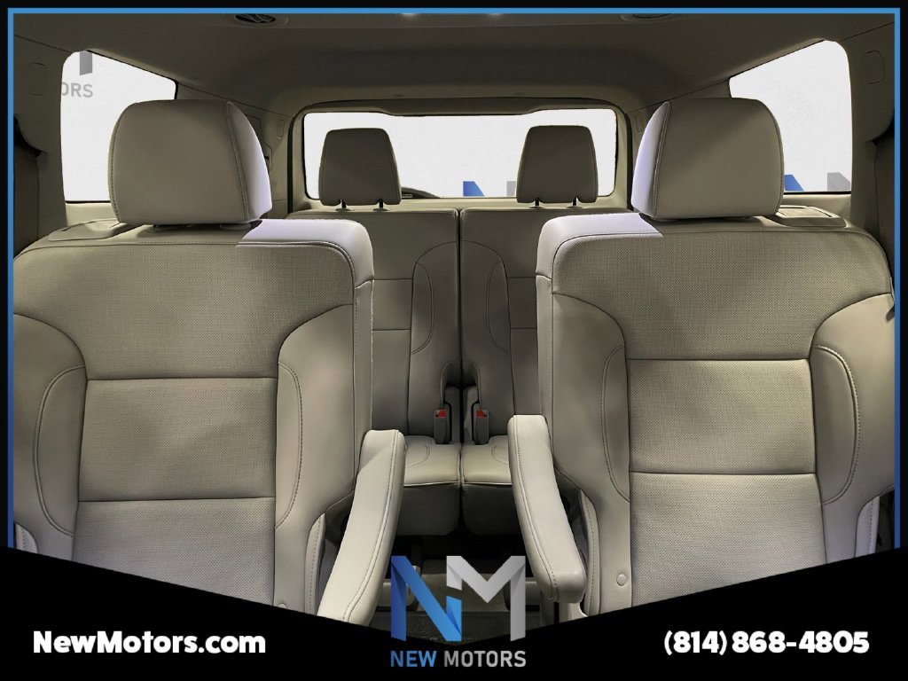 2023 GMC Acadia SLT - Photo 13