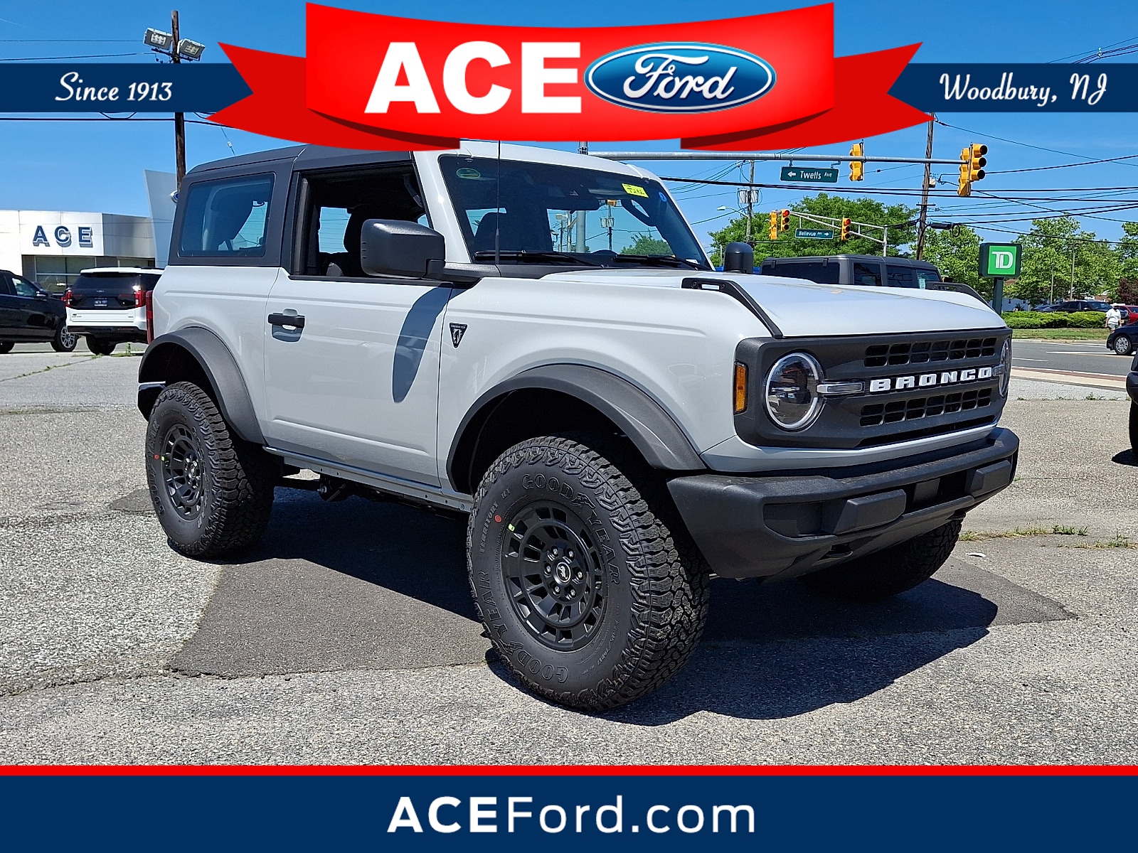 2026 Ford Bronco Base SUV