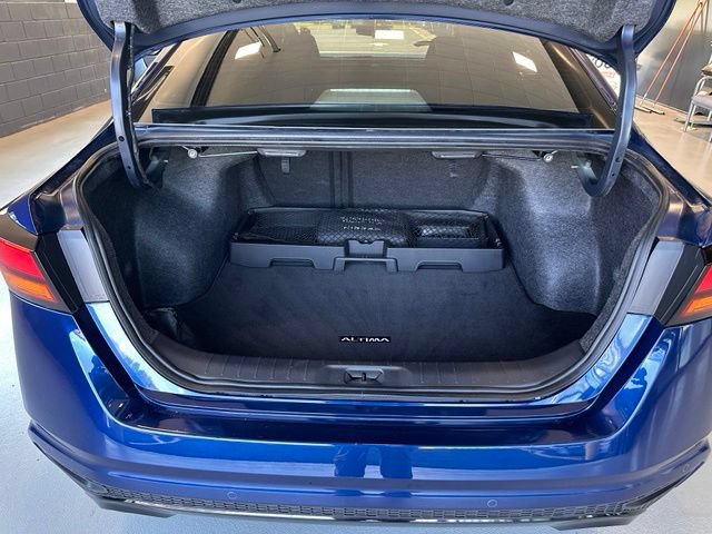 2024 Nissan Altima SR - Photo 8