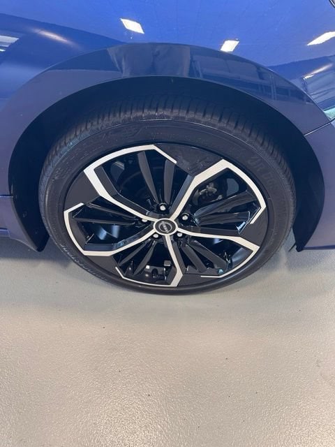 2024 Nissan Altima SR - Photo 13