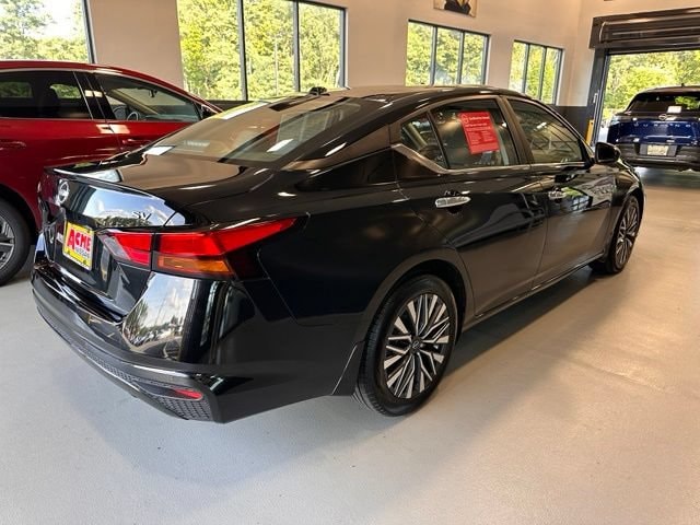2024 Nissan Altima SV - Photo 6
