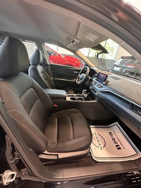 2024 Nissan Altima SV - Photo 18
