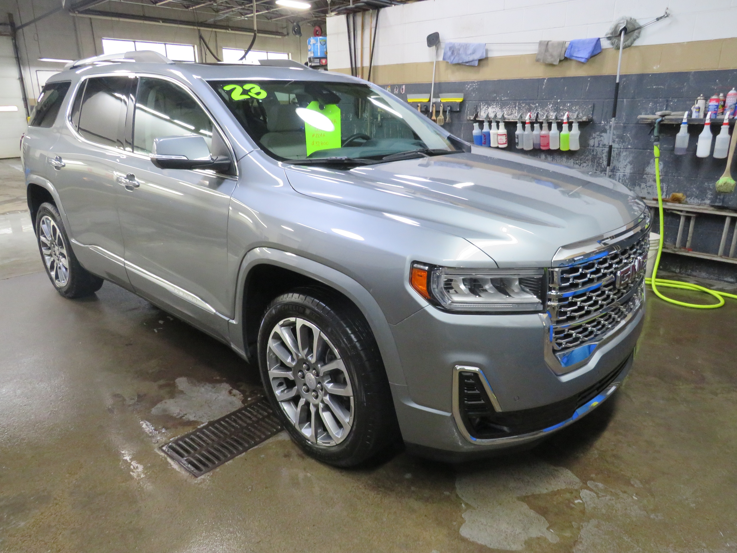 2023 GMC Acadia