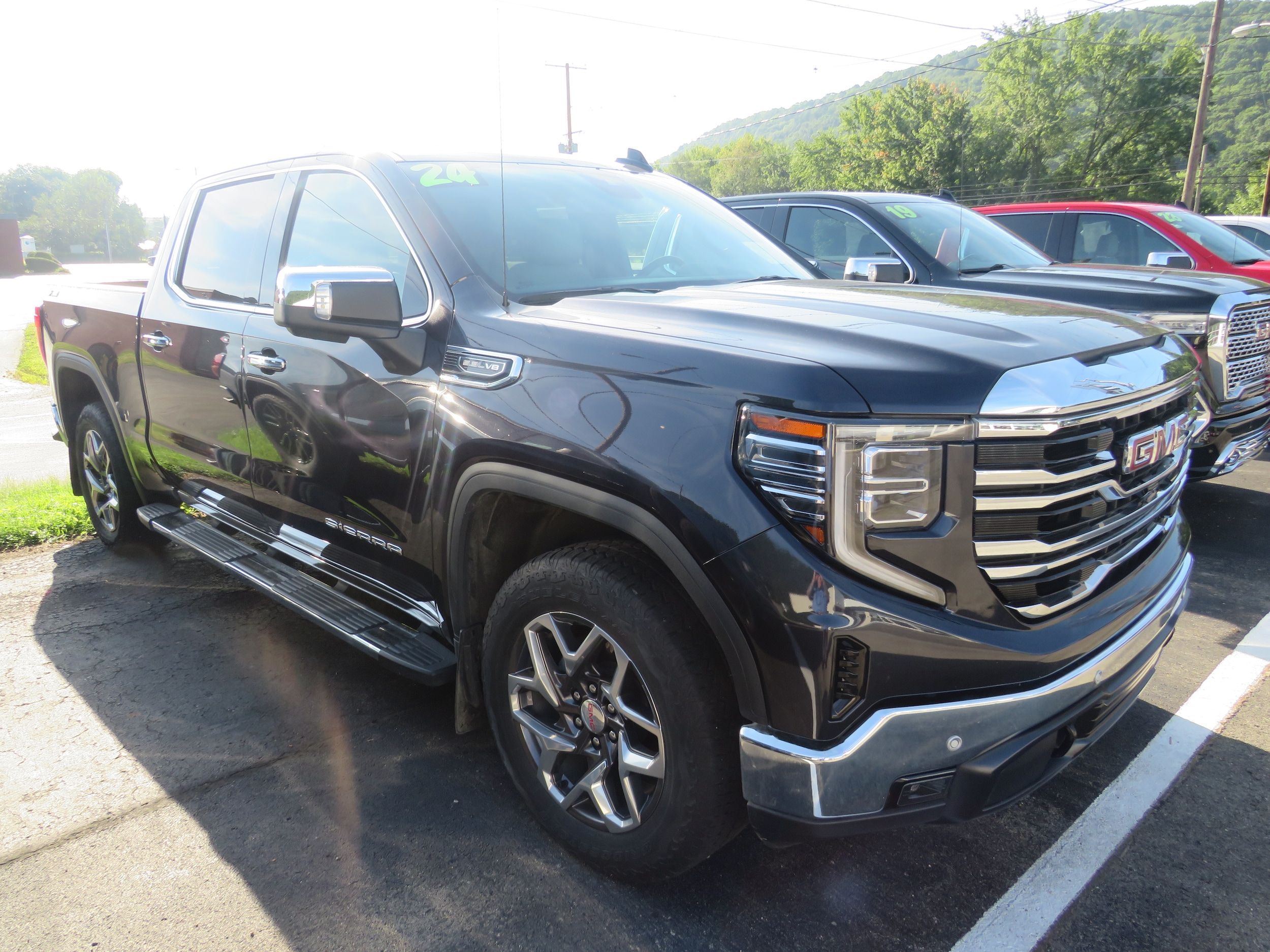 2024 GMC Sierra 1500 SLT