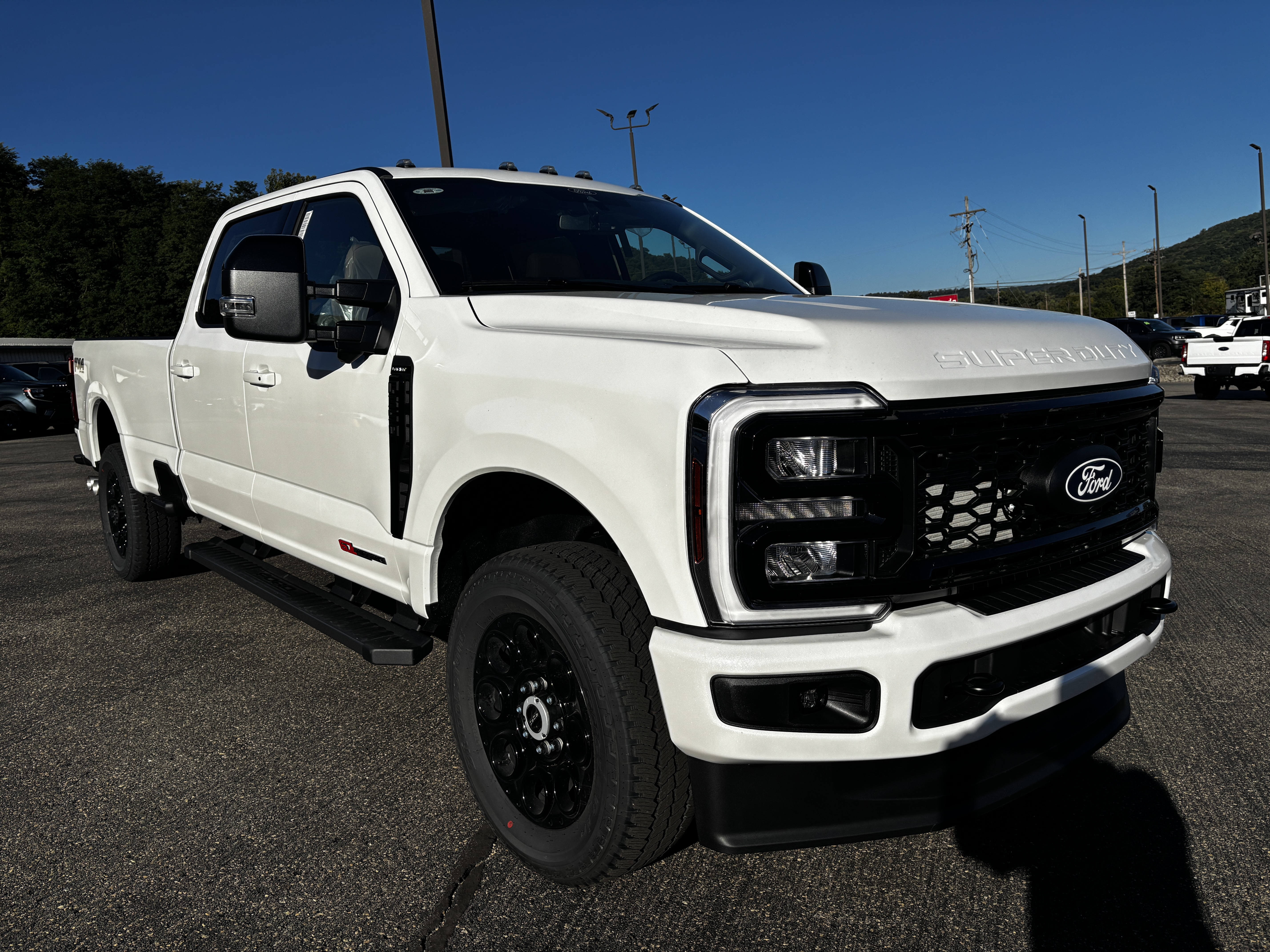 2027 Ford F-350 Lariat TRUCK