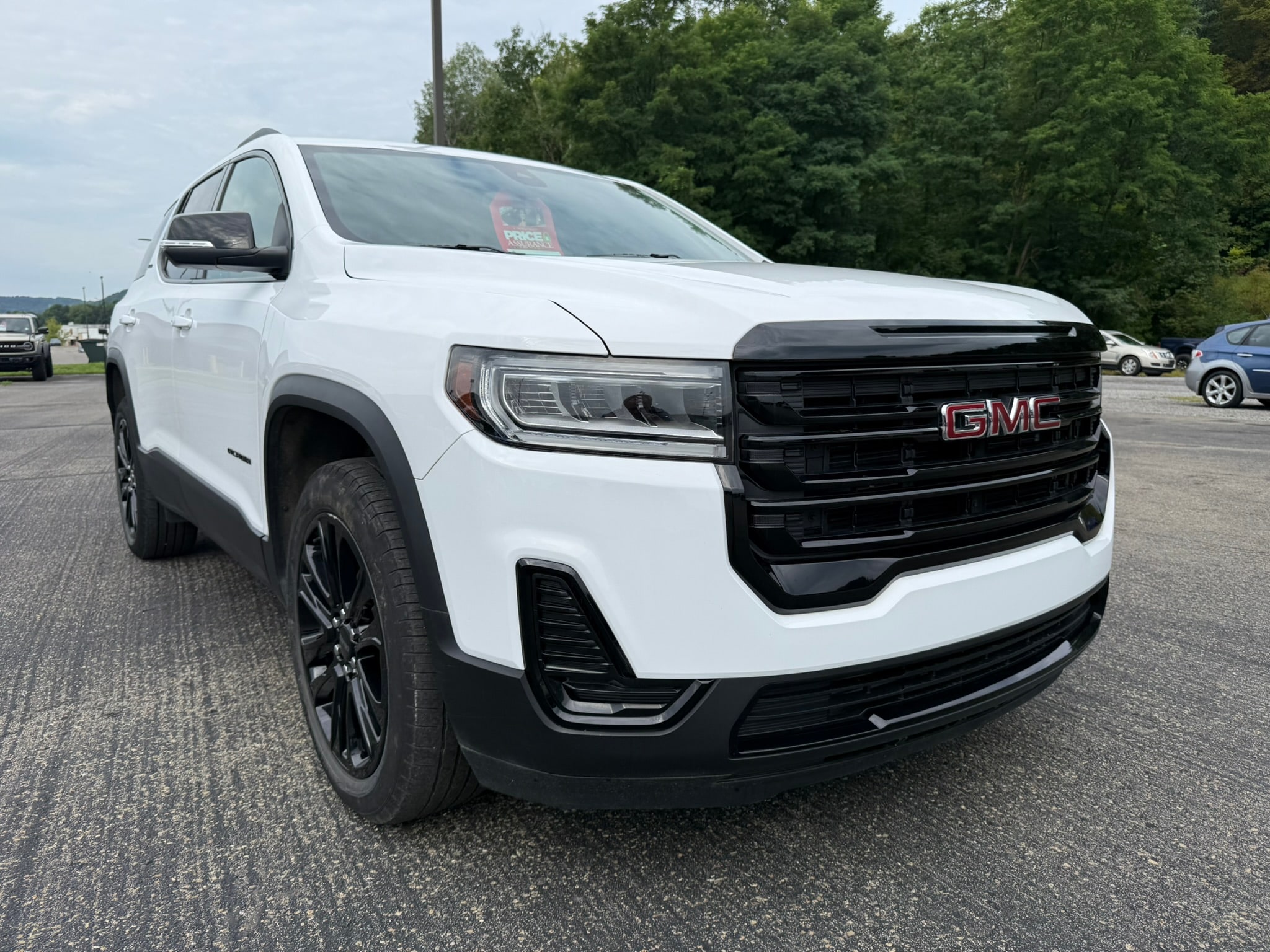 2023 GMC Acadia SLE