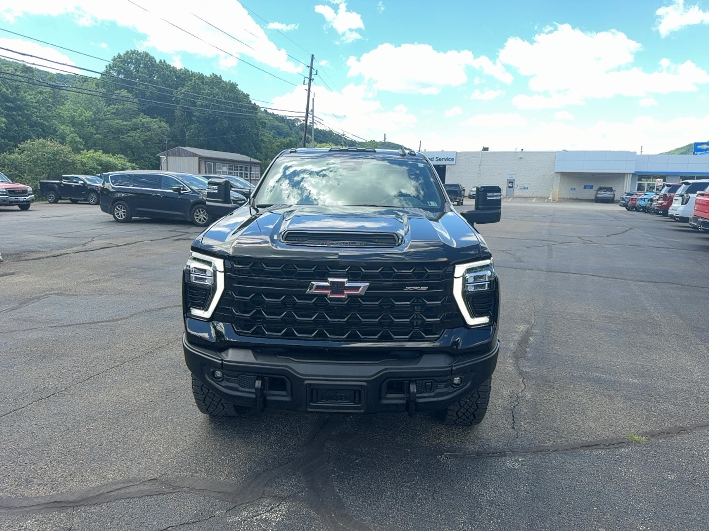 2024 Chevrolet Silverado 2500HD ZR2 - Photo 2