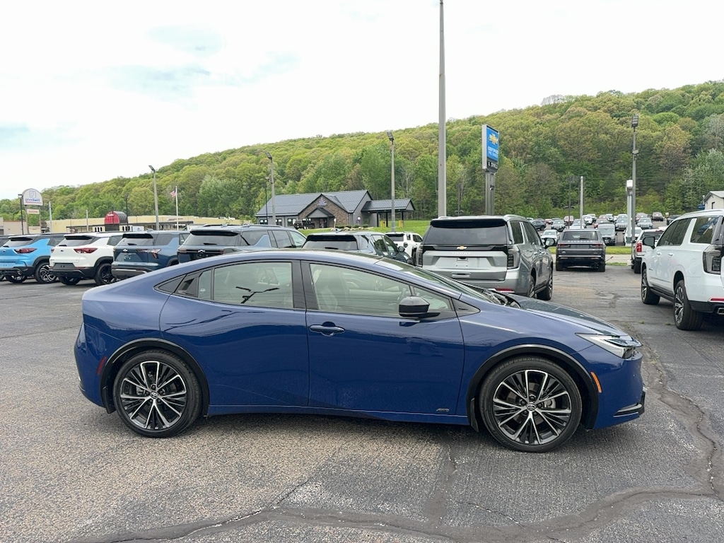 Used 2024 Toyota Prius Hatchback