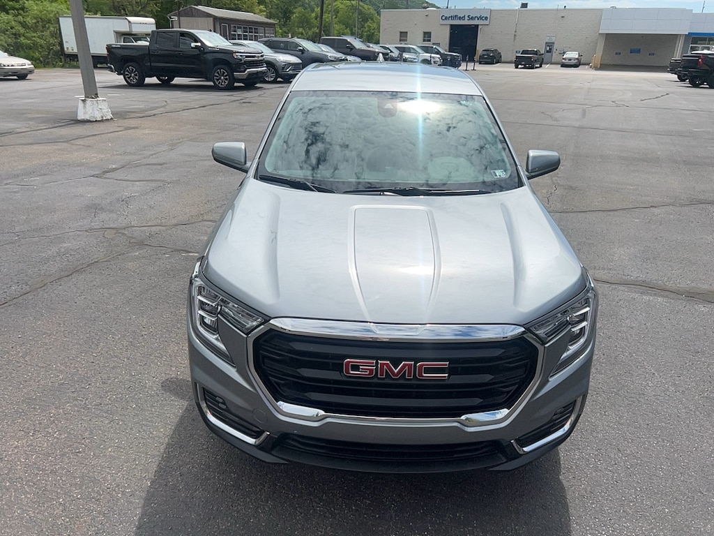 Used 2023 GMC Terrain SLE SUV