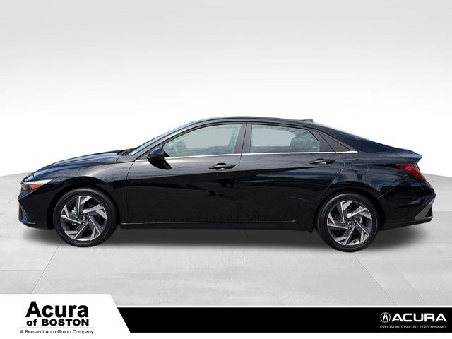 Used 2025 Hyundai Elantra Hybrid Limited Sedan